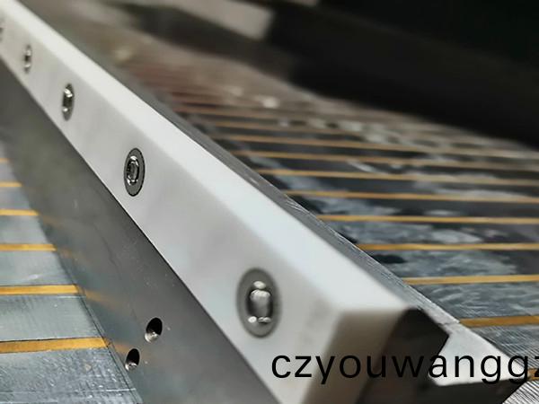 固定(ding)刀架，定刀架，得人精工定製切(qie)粒(li)機(jī)配(pei)件