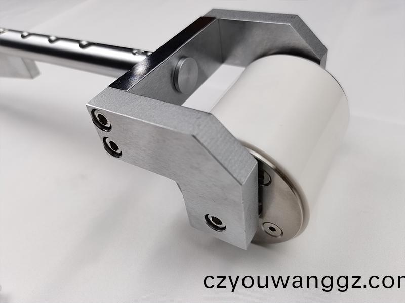 陶(tao)瓷壓輪(lun)，塗(tu)佈(bu)機(ji)壓(ya)輪(lun)